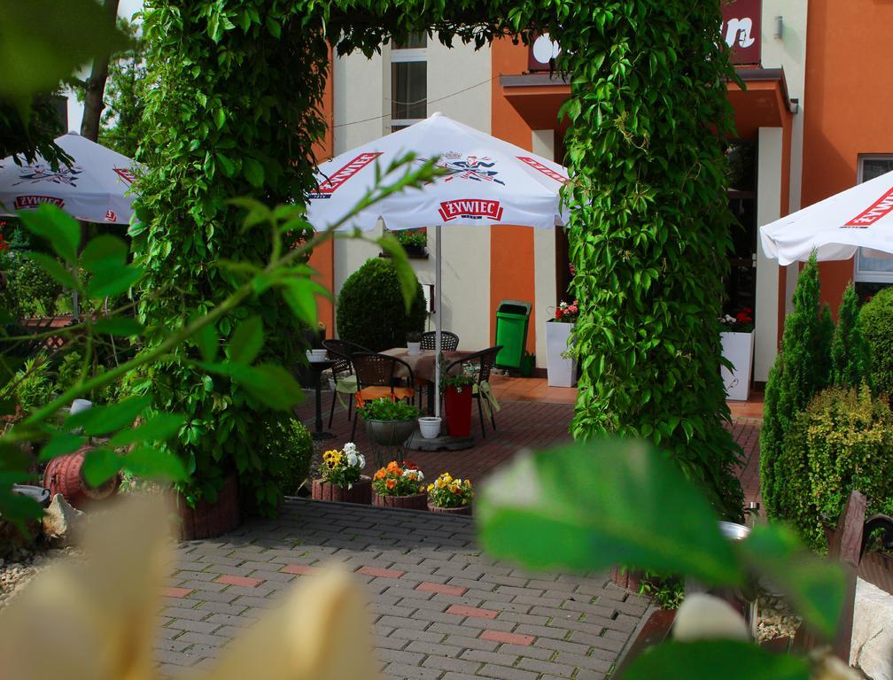 Hotel Bursztyn Калиш Экстерьер фото