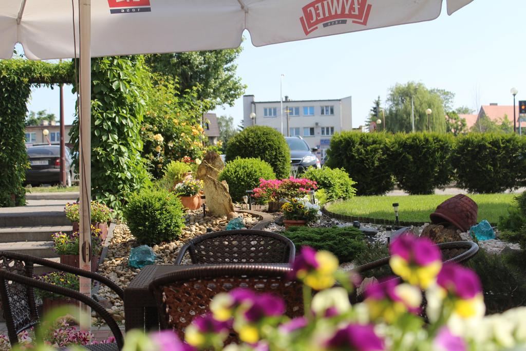 Hotel Bursztyn Калиш Экстерьер фото